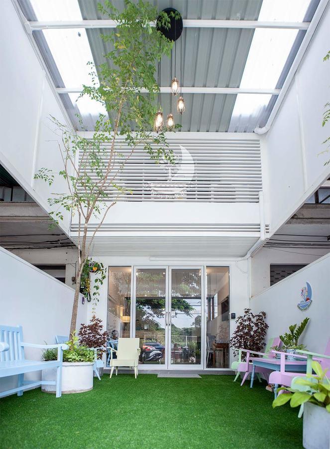 Railway Park Hostel チエンマイ エクステリア 写真
